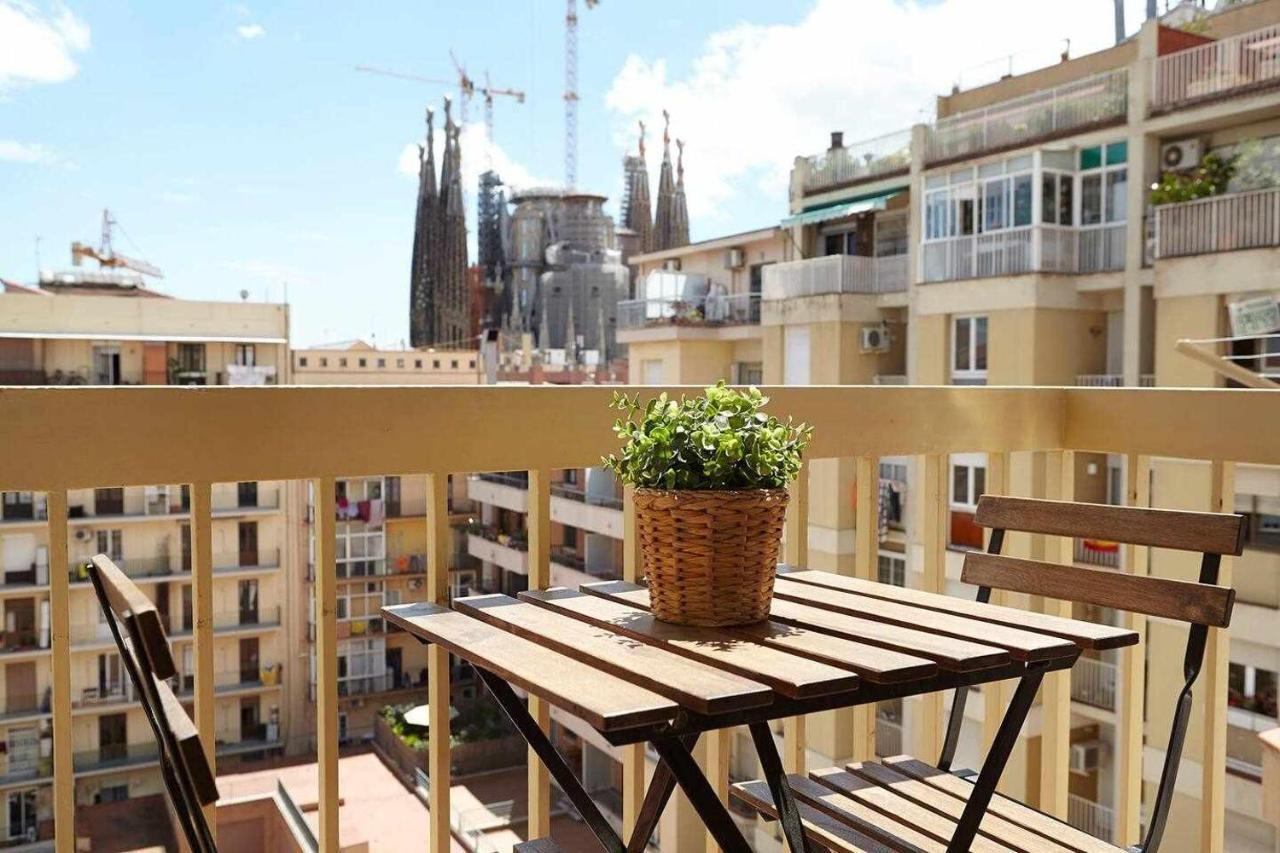 Sagrada Familia Views Nos Preocupa Su Seguridad Apartamento Barcelona Exterior foto